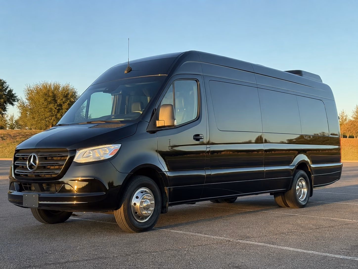 book group transportation for your next airport transfer 2