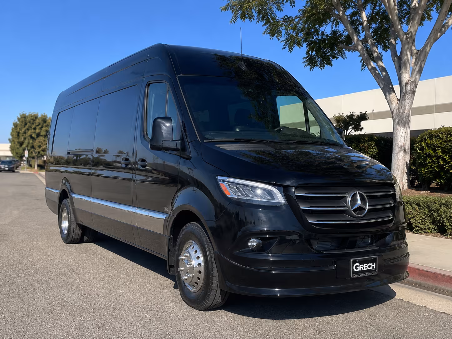 shuttle buses between bryan hotels and the brazos county expo complex